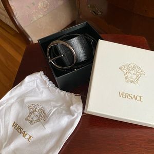 Versace Versus black leather belt